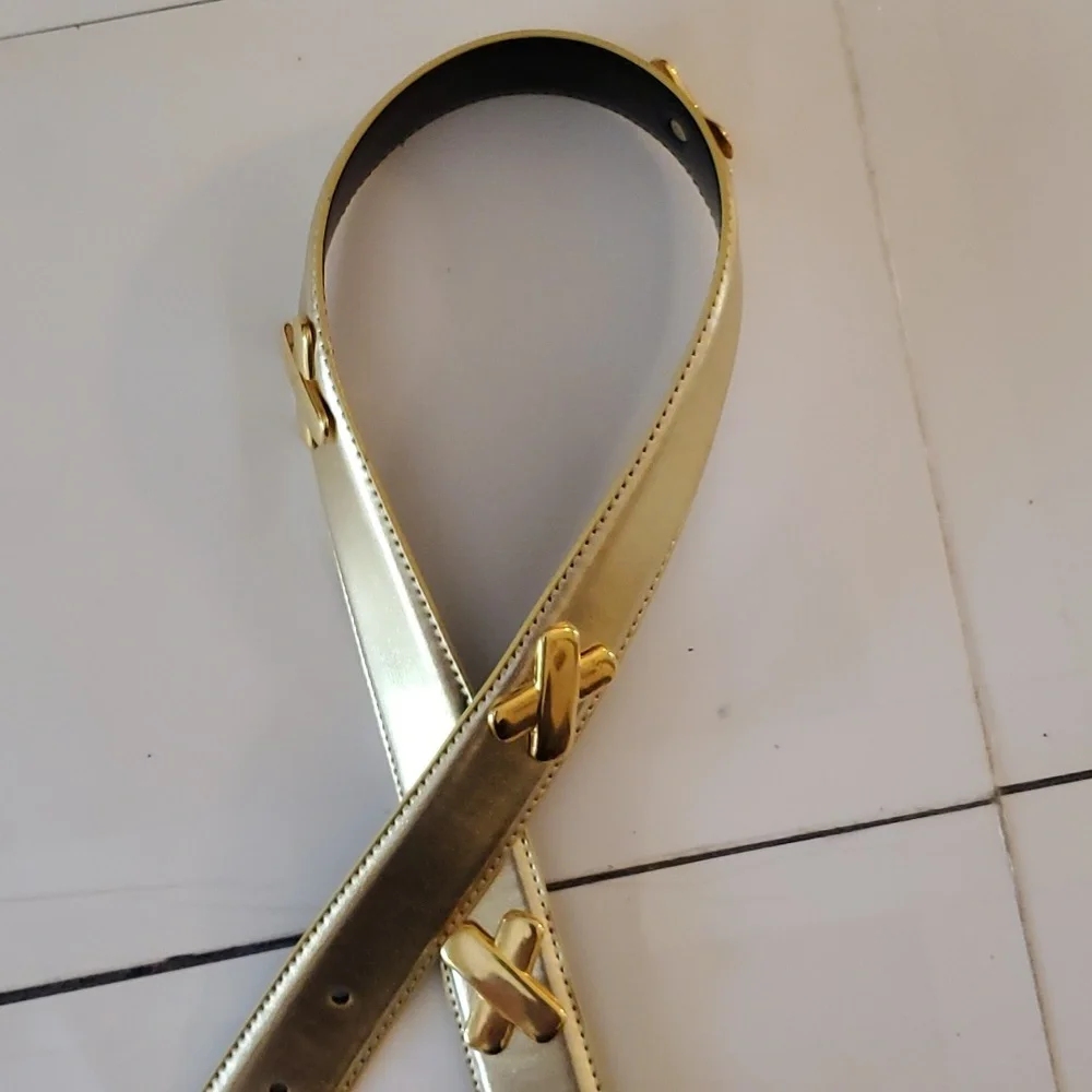 New without tags women's X fashion gold leather belt size XS